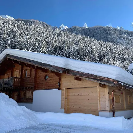 Chalet 4 Etoiles Avec Wifi Et Parking Proche Du Centre A - Fr-1-343-224 Chamonix