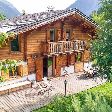 Chalet 4 Etoiles Avec Wifi Et Parking Proche Du Centre A - Fr-1-343-224 Chamonix